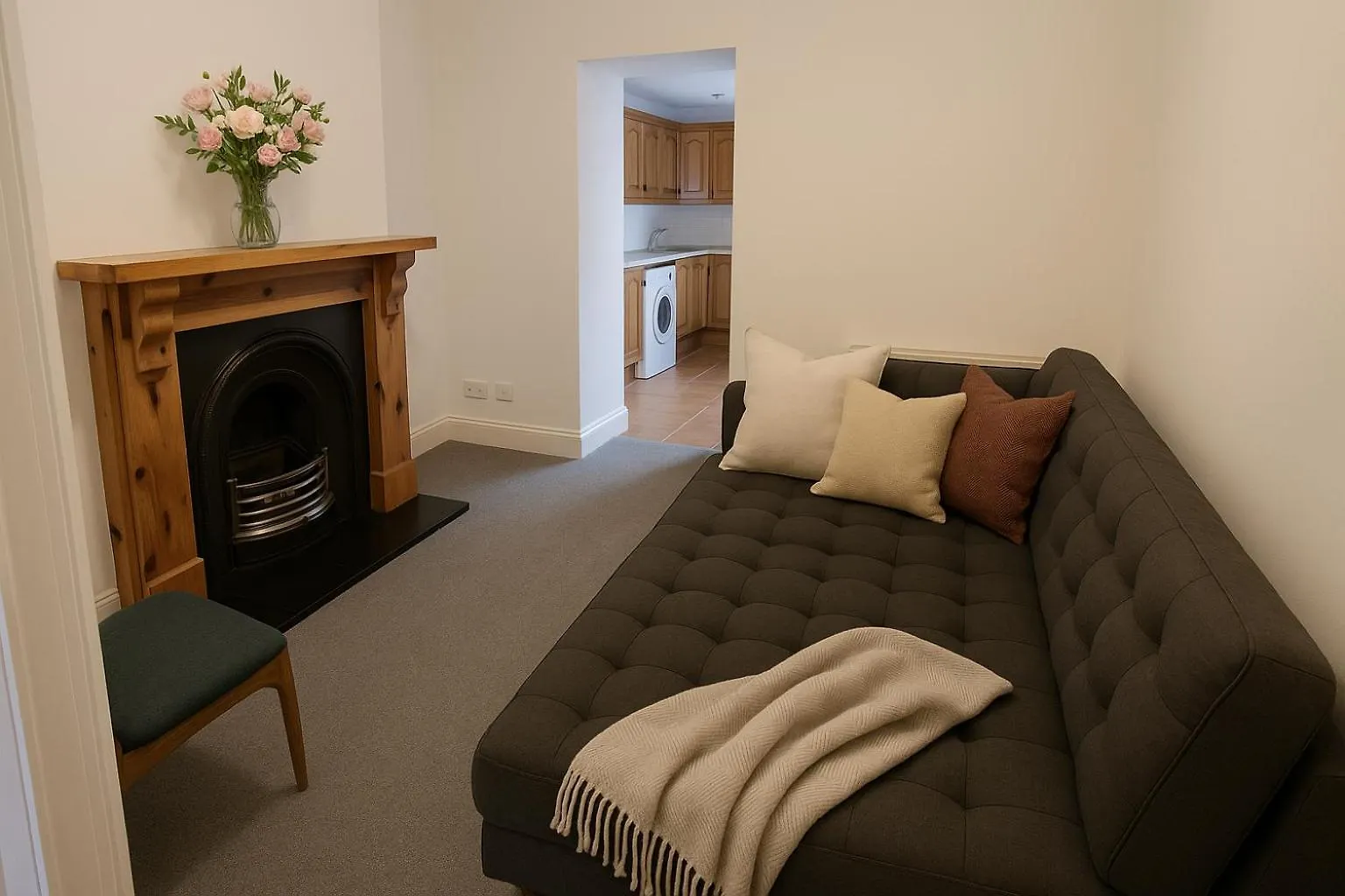 City Centre Location - Sleeps 6 contacts